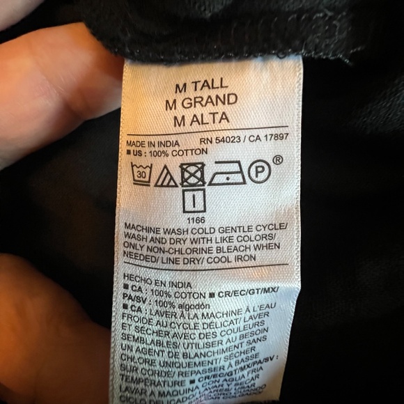 NWT Old Navy Crinkle Gauze Black Romper Waist Defined, Size Medium Tall - Picture 8 of 12